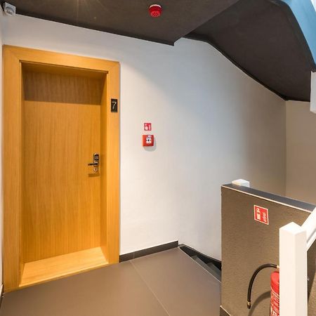 Tcz Wozna Aparthotel Poznan Bagian luar foto