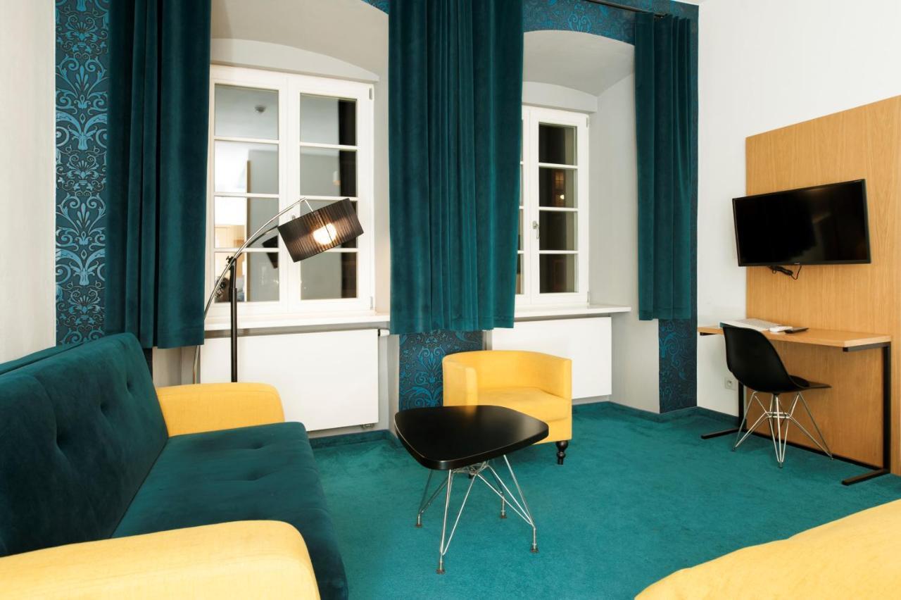 Tcz Wozna Aparthotel Poznan Bagian luar foto