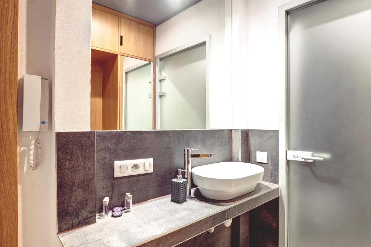 Tcz Wozna Aparthotel Poznan Bagian luar foto