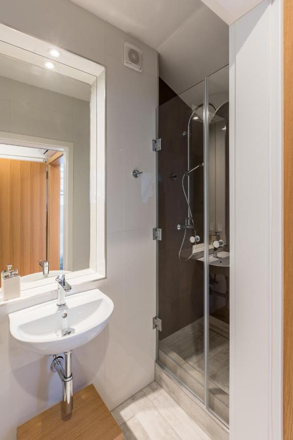 Tcz Wozna Aparthotel Poznan Bagian luar foto