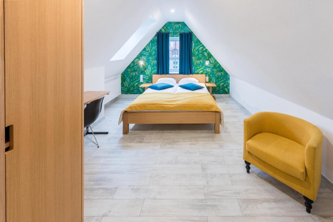 Tcz Wozna Aparthotel Poznan Bagian luar foto