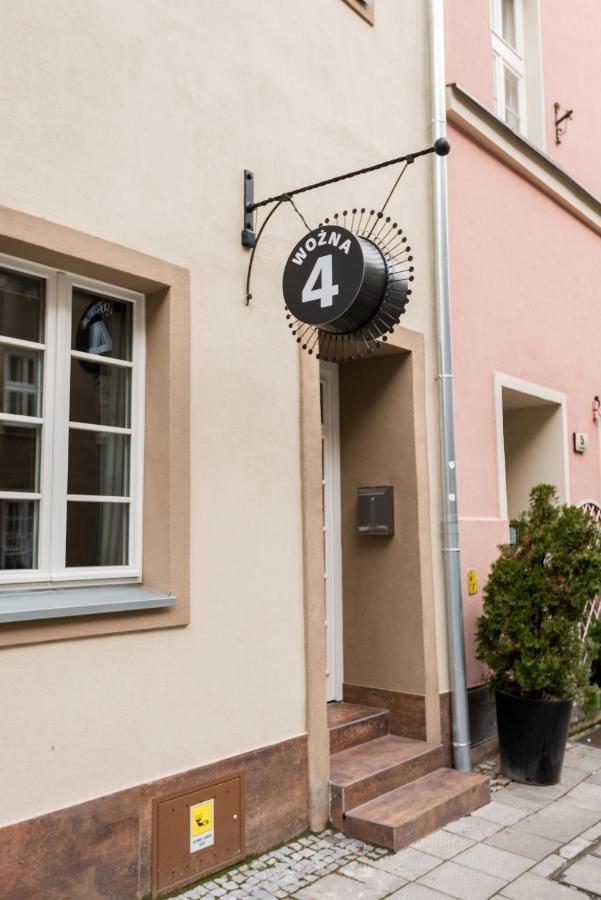 Tcz Wozna Aparthotel Poznan Bagian luar foto