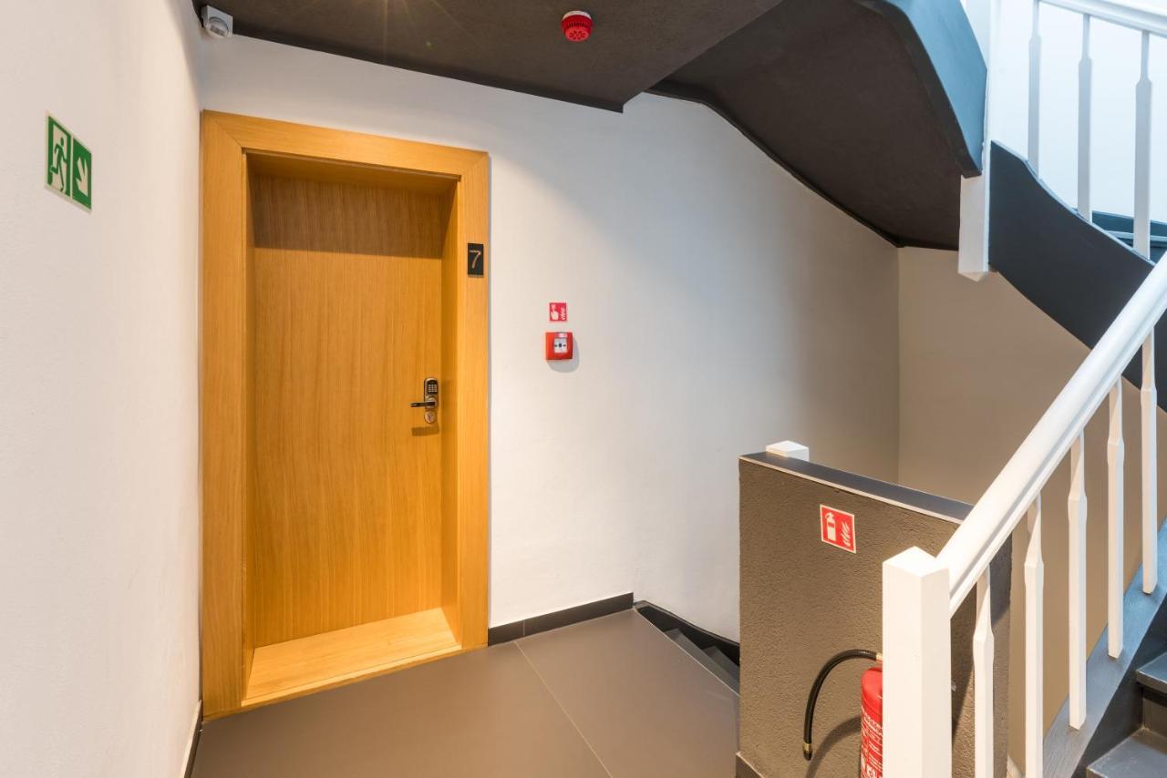 Tcz Wozna Aparthotel Poznan Bagian luar foto